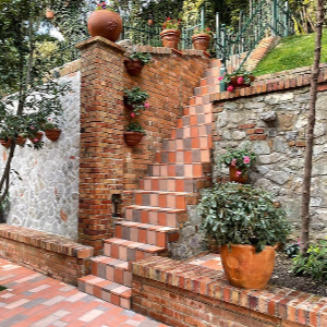 Bazamak shkallesh me tulla dekorative Bazamak shkallesh me tulla dekorative